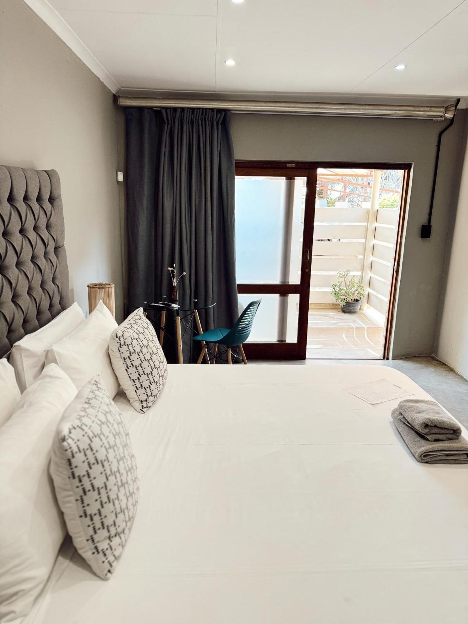 Lighthouse Guesthouse & Cafe Groblersdal Ngoại thất bức ảnh